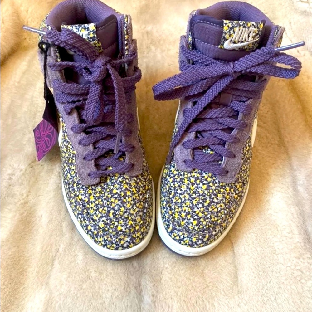 Like New Nike Wedge Liberty Edition